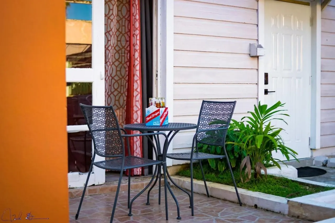 Pensionat Sunsets At Sunshine Village Lofts Negril